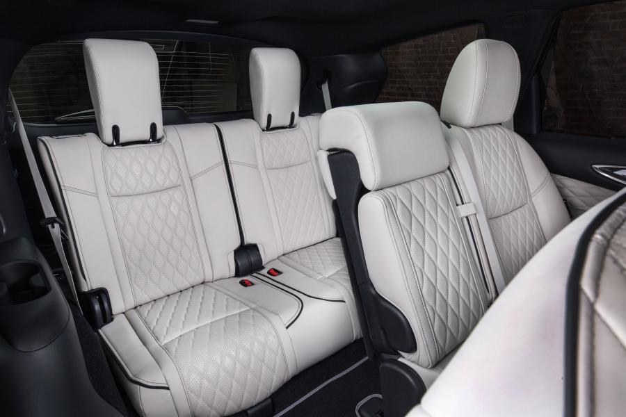 Интерьер Infiniti QX60 3.5 Limited (L50) 2018 года  (NA) (фото 7 из 40)